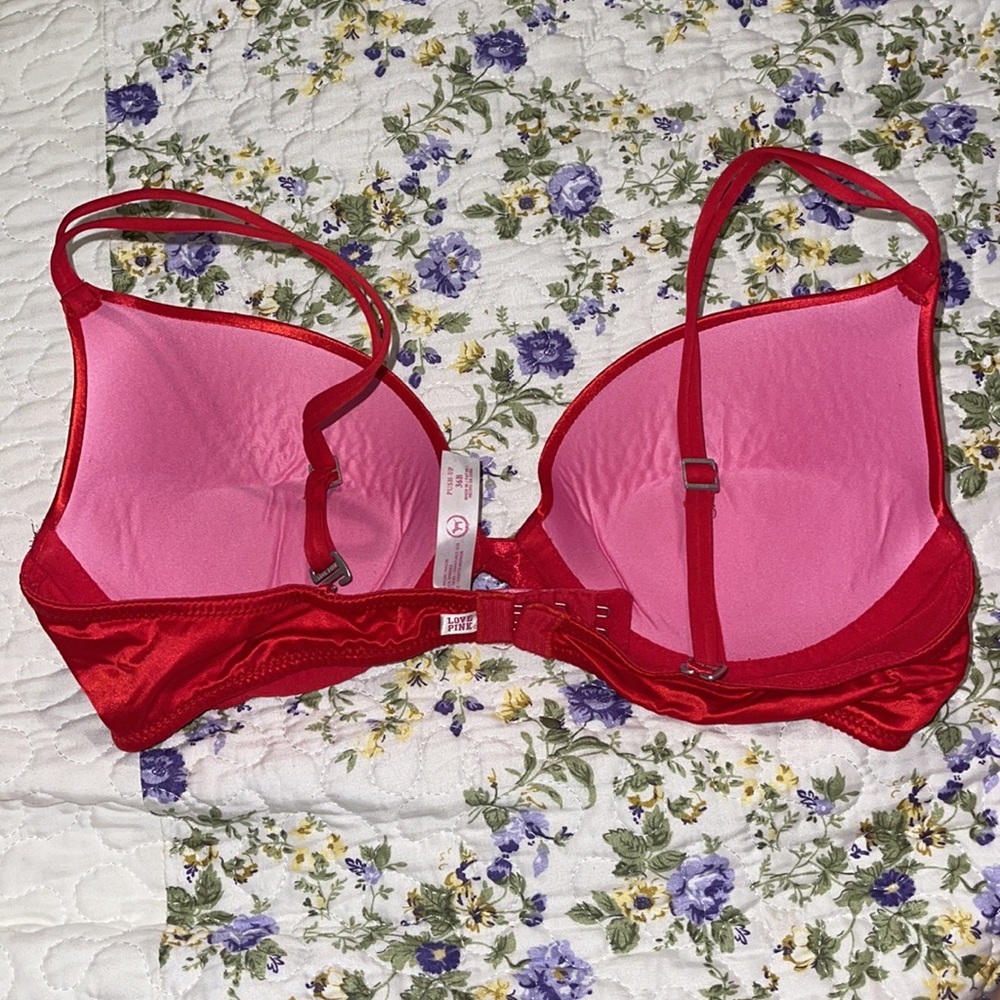 Red bra - Picture 2 of 2